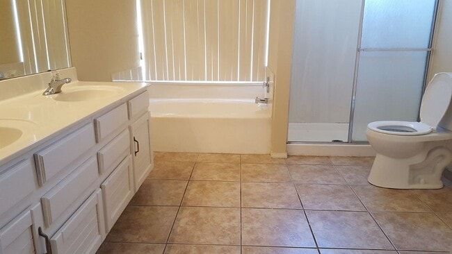 Building Photo - 3122 N 115th Ln