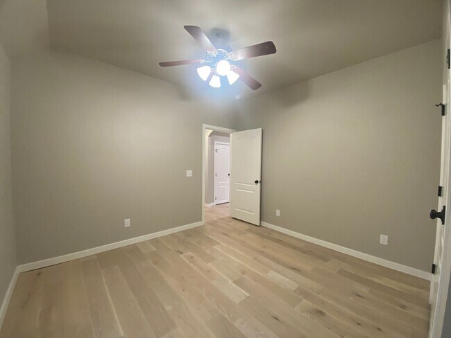 Building Photo - Jenks Schools! Prepare to fall in love wit...