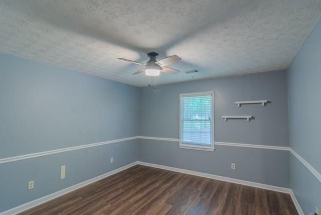 Building Photo - 2120 Weatherstone Cir SE