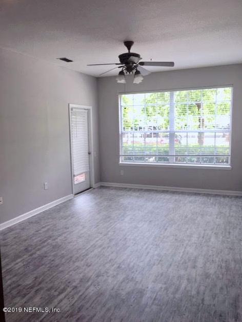 Building Photo - 7990 Baymeadows Cir E