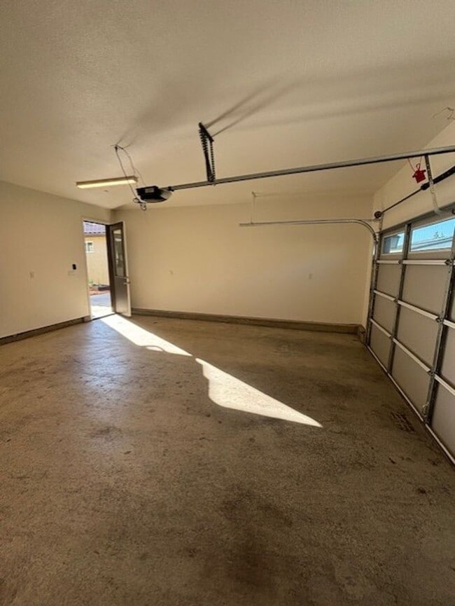 Building Photo - 1758 Thea Ave