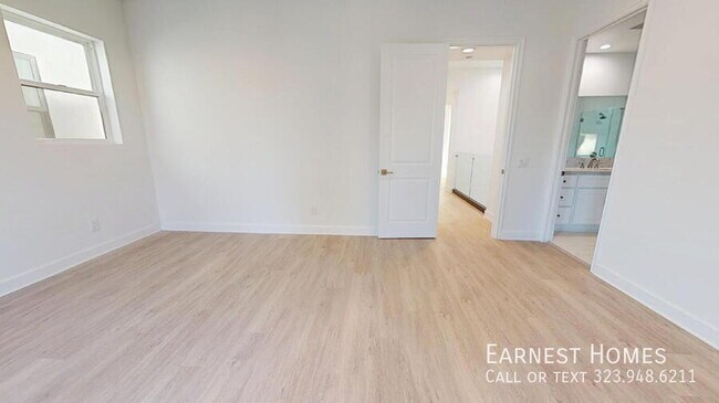 Building Photo - 8444 Camelia Ct