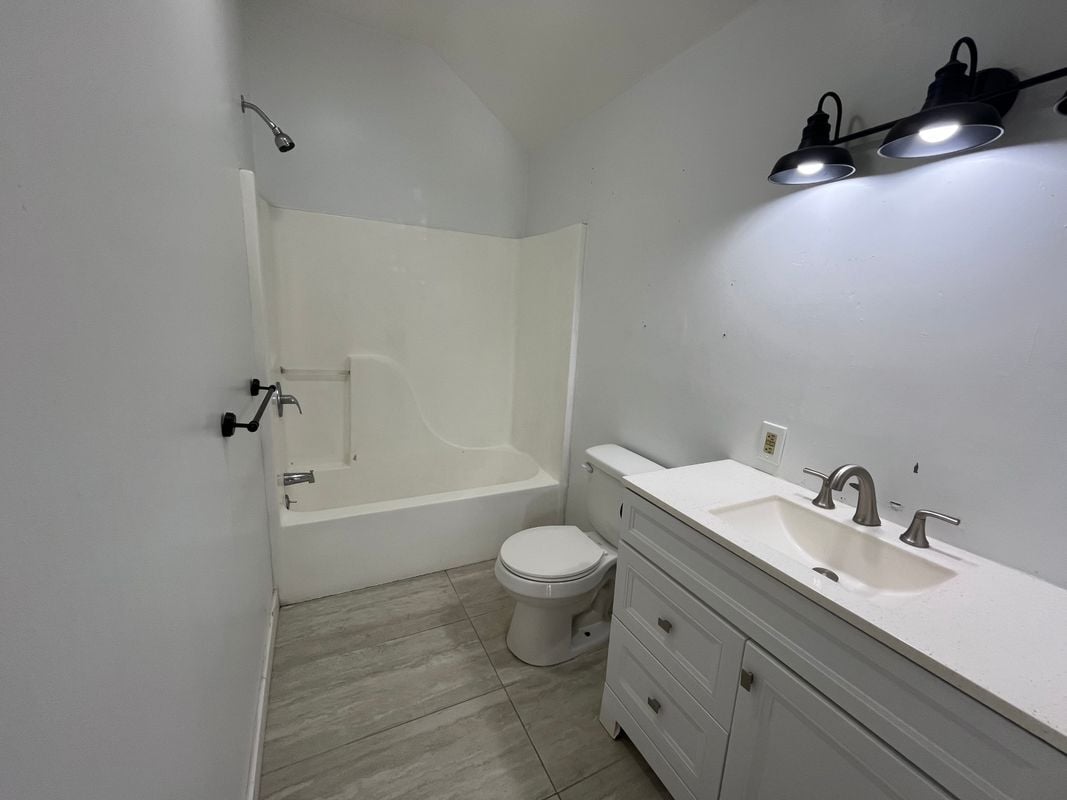 Building Photo - 2694 U.S. 9W, Apartment 1