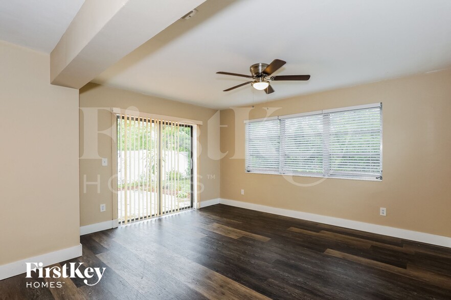 Building Photo - 231 SW 71st Terrace