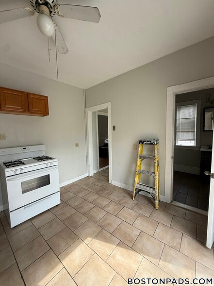 Building Photo - 32 Newcastle Rd