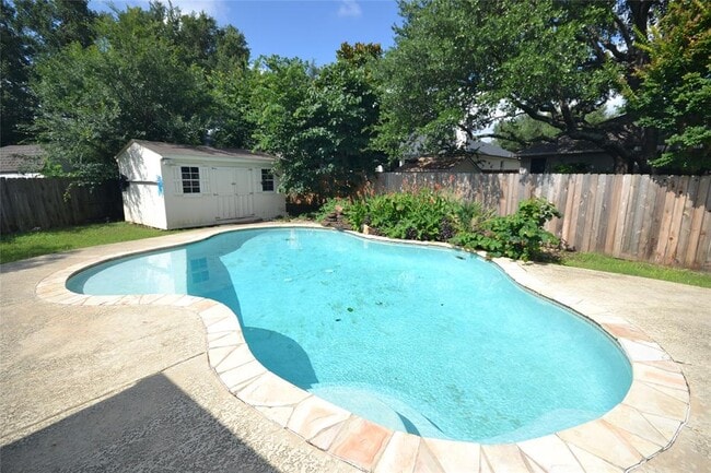 Building Photo - 1803 Warwick Cove