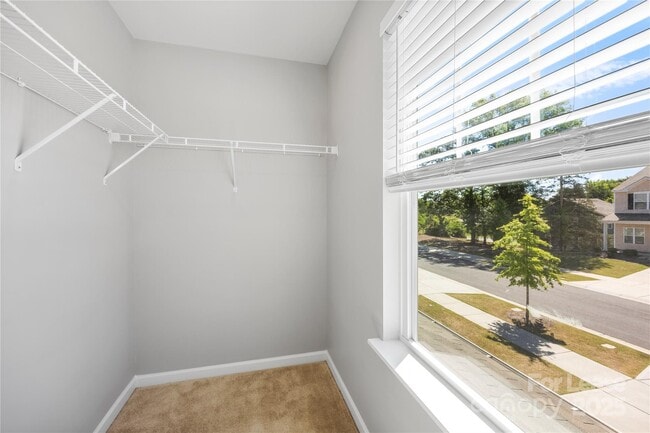 Building Photo - 16040 Simril Ct