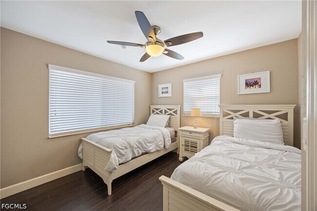 Building Photo - 856 104th Ave N