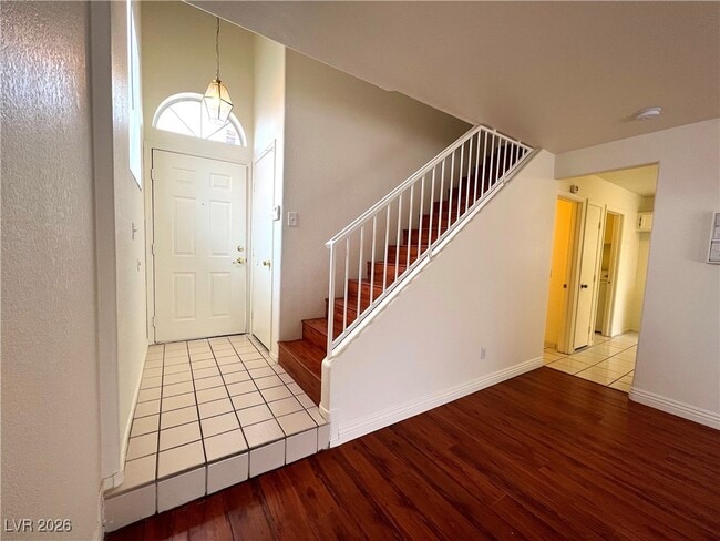 Building Photo - 4548 Aviation St