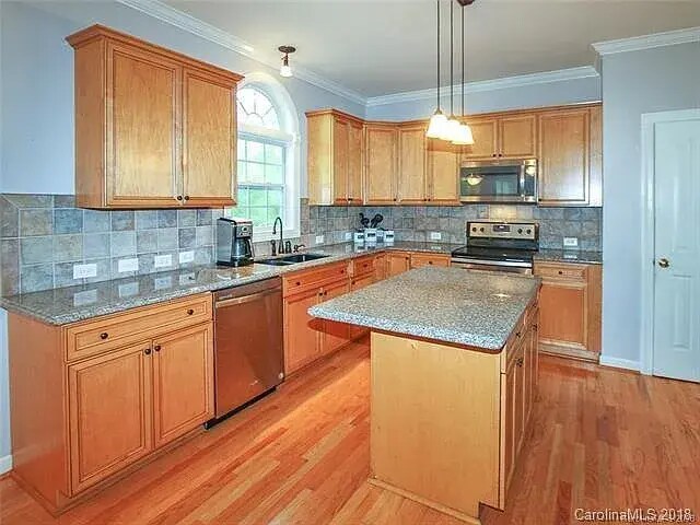Building Photo - 14544 Maclauren Ln