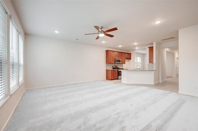 Building Photo - 18822 Fulvetta Haven Way