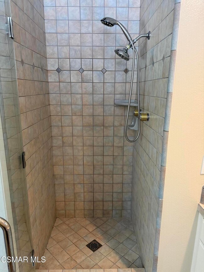 Building Photo - 1275 Willsbrook Ct