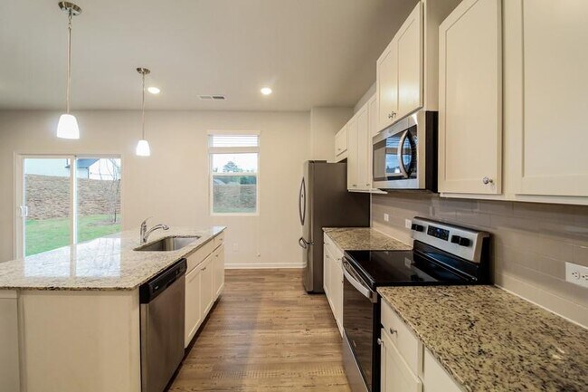 Building Photo - 177 Summerwood Ln