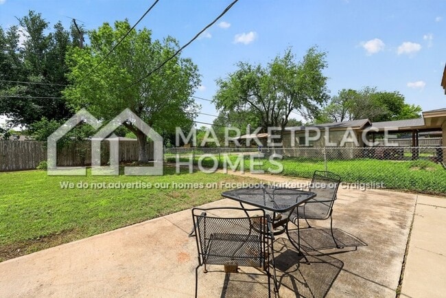 Building Photo - 1209 Harvey St