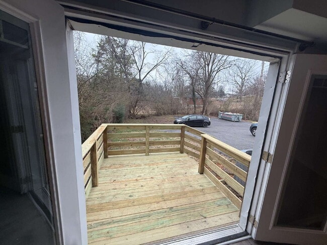 Building Photo - 2bed/2bath with Bonus room and garage! 2600B Dixon Drive, Nashville!