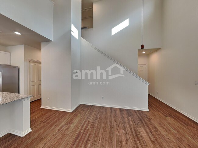 Building Photo - 2735 Spencebrook