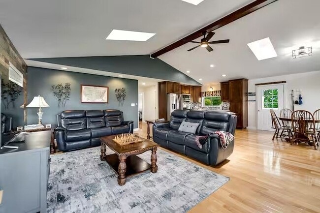 Building Photo - 608 Flowers Gap Rd