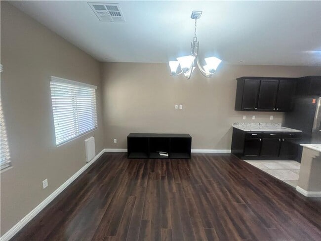 Building Photo - Move in Ready 2 Story 3 bedroom home SW