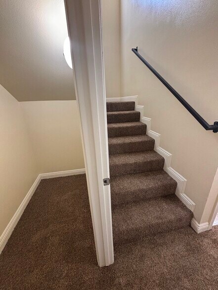 Building Photo - 139 E 110th St