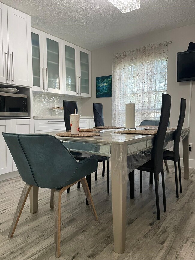 Building Photo - 14227 Sandfield Dr