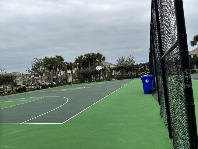 Building Photo - 10005 W Verona Cir