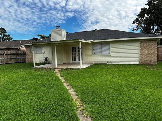 Building Photo - 13015 Tregarnon Dr