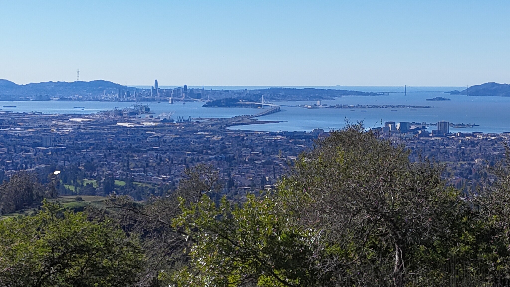 Building Photo - 6100 Skyline Blvd