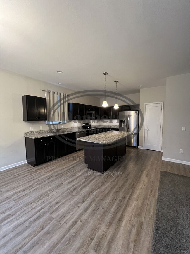 Building Photo - 6625 Wesley Dr