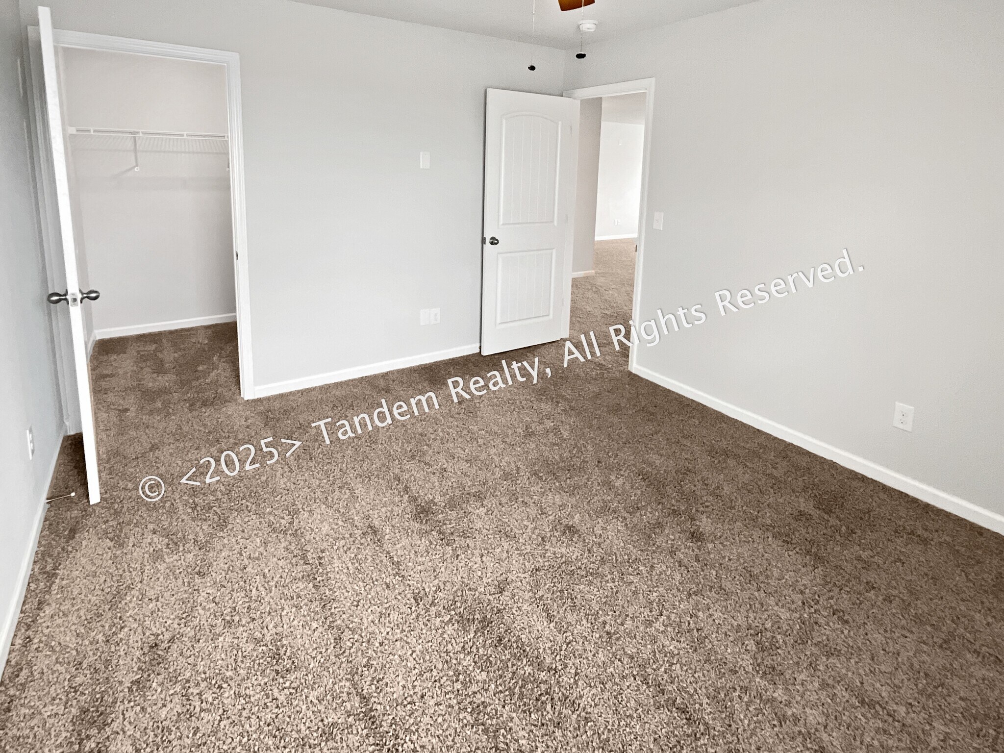 Building Photo - 8020 Forest Hills Dr