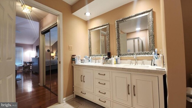 Building Photo - 6453 Springhouse Cir