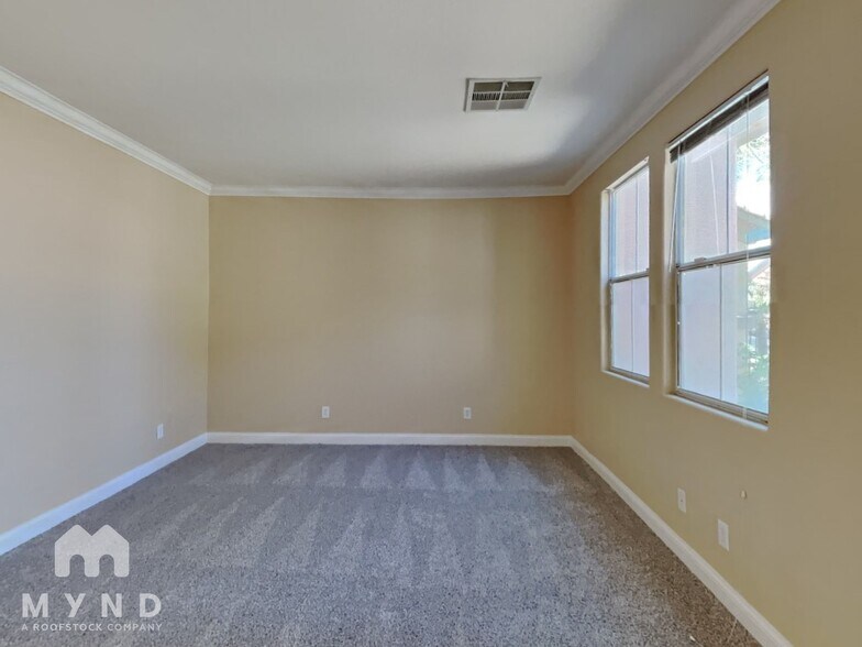 Building Photo - 599 Wealdston Ct
