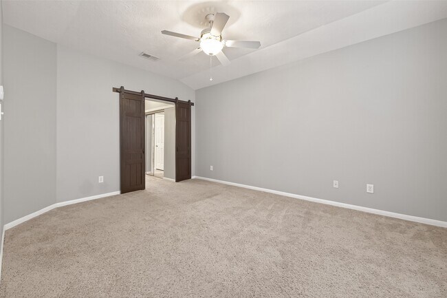 Building Photo - 2330 Everest Way