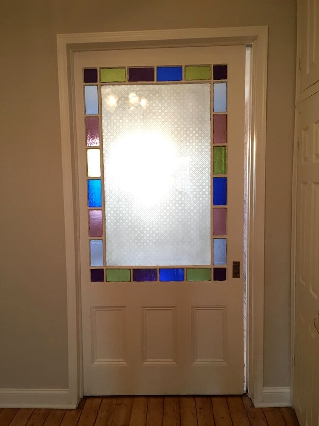 Building Photo - 343 Pavonia Ave