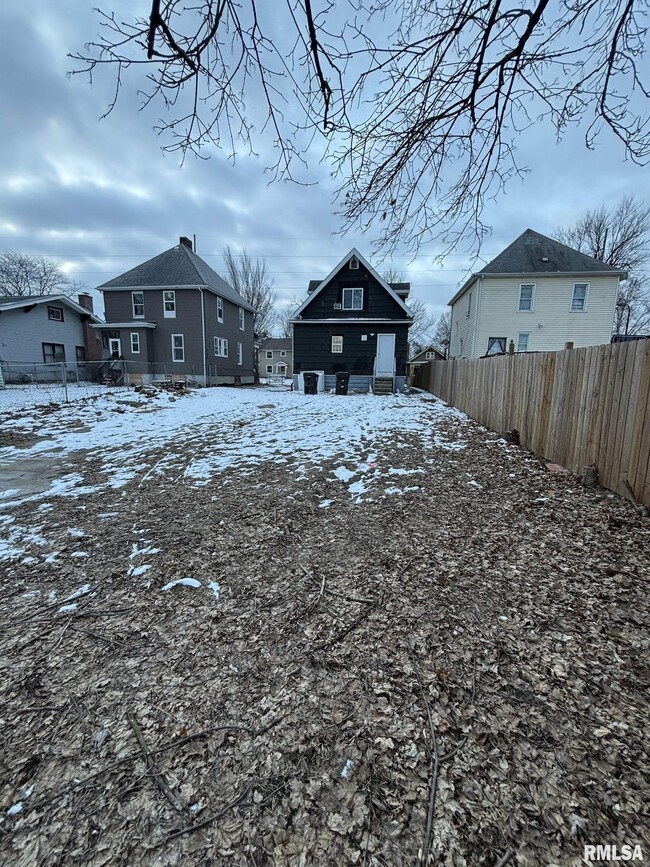 Building Photo - 707 E Nebraska Ave