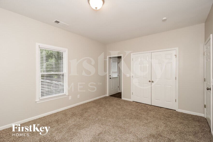 Building Photo - 3751 Mashie Ct