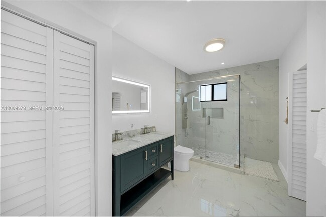 Building Photo - 1925 SW 23rd St