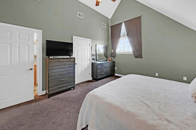 Building Photo - 2216 Calle De Pizzaro