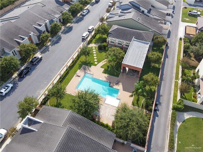 Building Photo - 37 Providence Ave