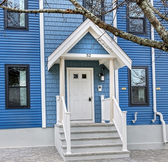 Building Photo - 52 Edward St