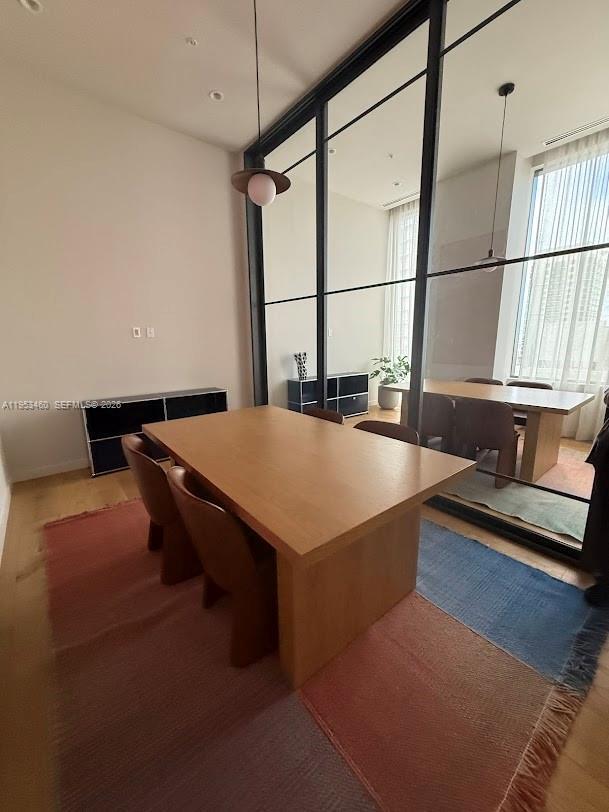 Building Photo - 11 NE 6th St