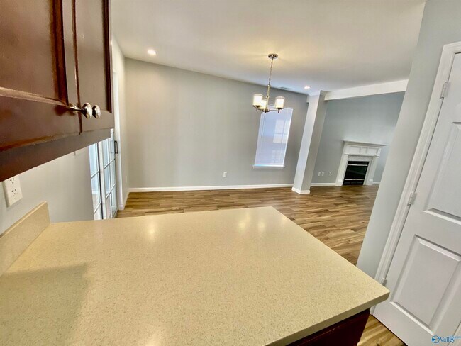 Building Photo - 304 Harvestwood Ct