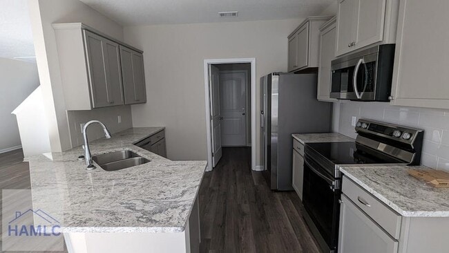 Building Photo - 222 Courage Wy