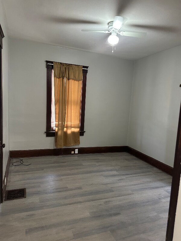 Building Photo - 401 E 15th St