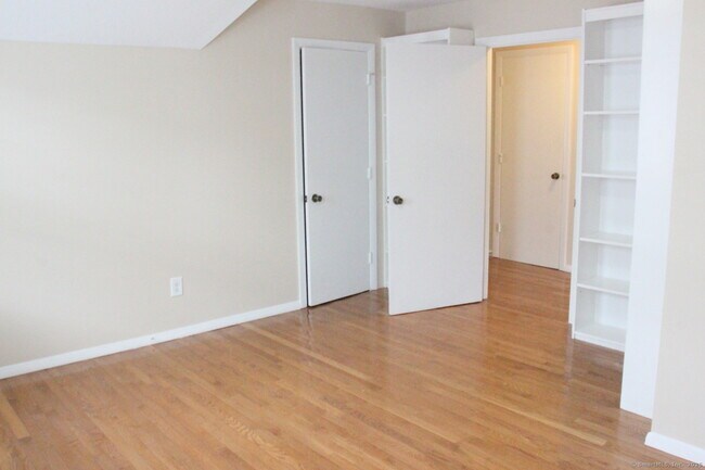 Building Photo - 97 Brownell St