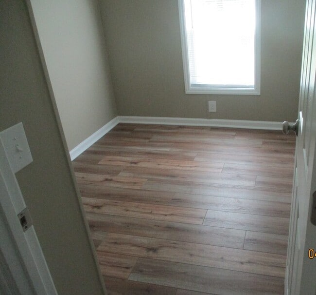 Building Photo - 24671 Ridgecrest Rd