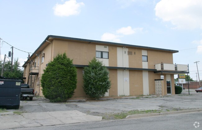 Building Photo - 2408-2412 SW 59th St