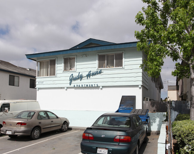 Building Photo - Judy Anne Apartments