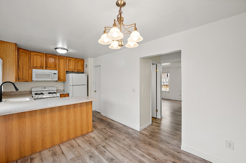 Building Photo - 36702 Park Pl Dr