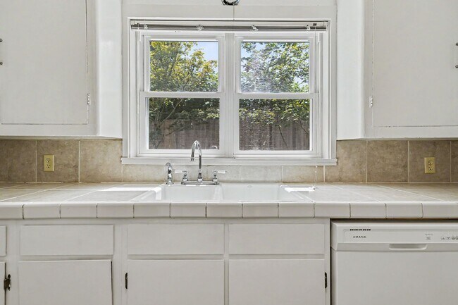 Building Photo - Winter Duplex - VPM215153W-4