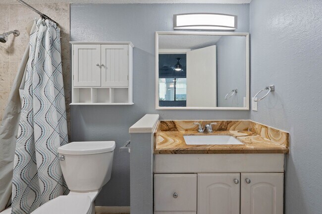 Building Photo - 12100 Melville Dr